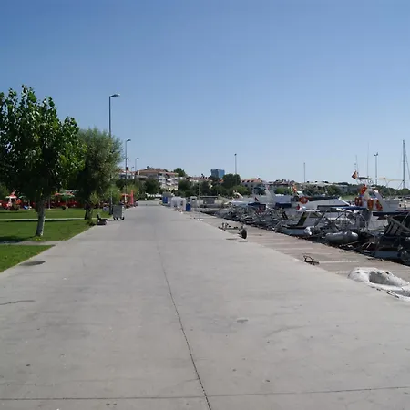 מלון Yesilkoey Airport