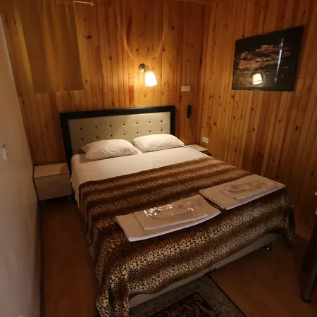 Yesilkoey Airport 3*