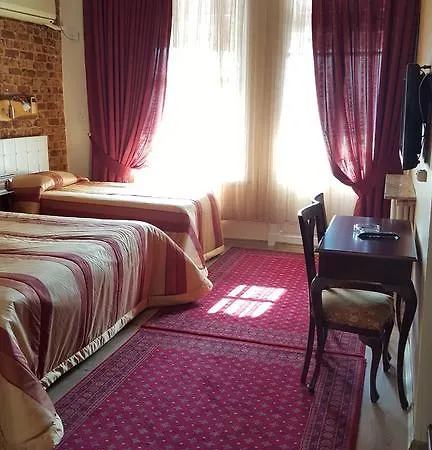 Yesilkoey Airport 3*