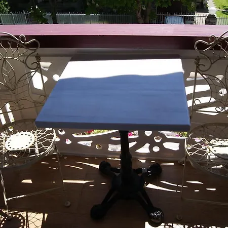 Yesilkoey Airport 3*