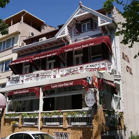 Yesilkoey Airport 3*