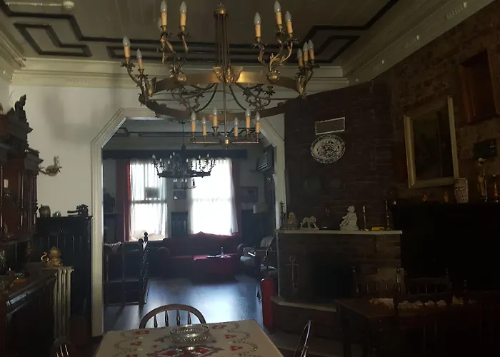 Yesilkoey Airport 3*