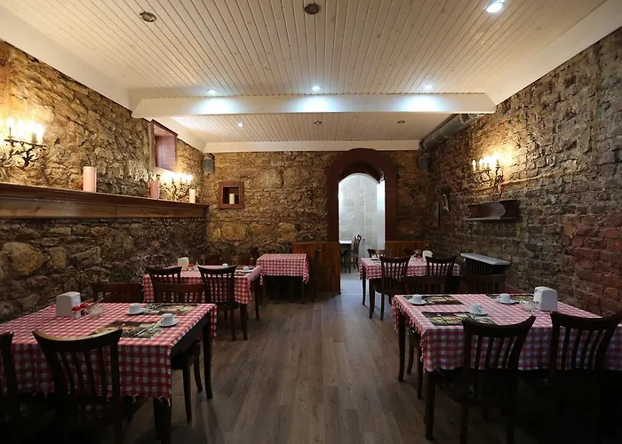 Hotel Yesilkoey Airport 3*