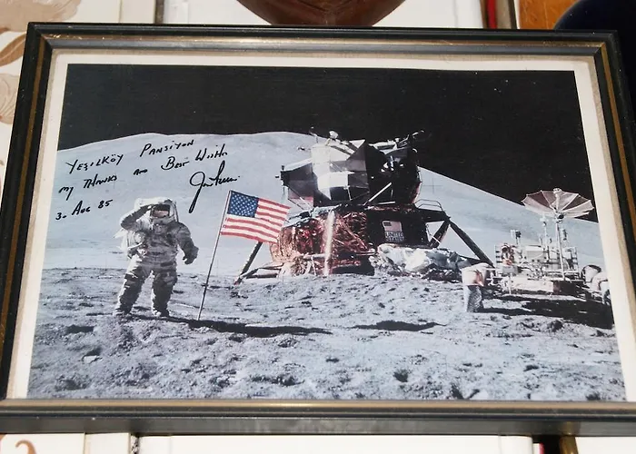 Yesilkoey Airport 3*